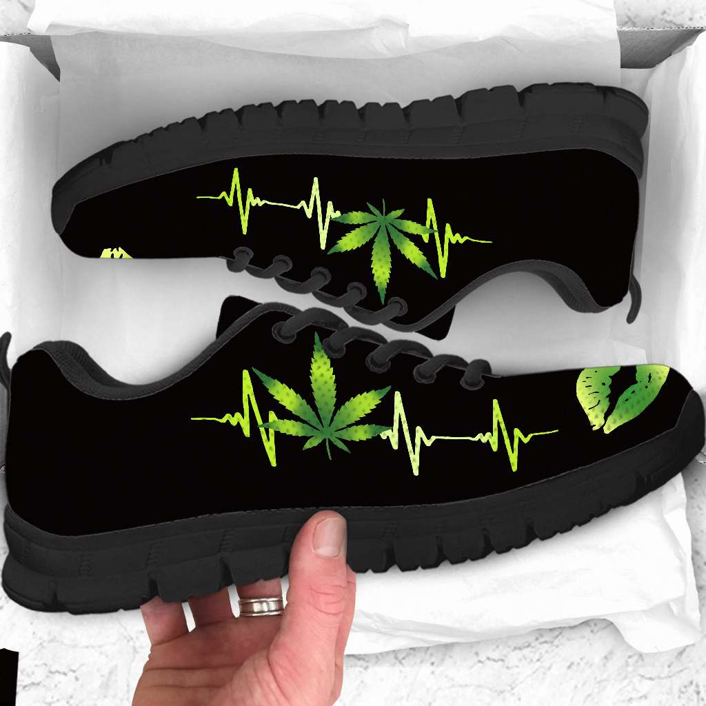 Heart Beat - Weed Sneakers 0822