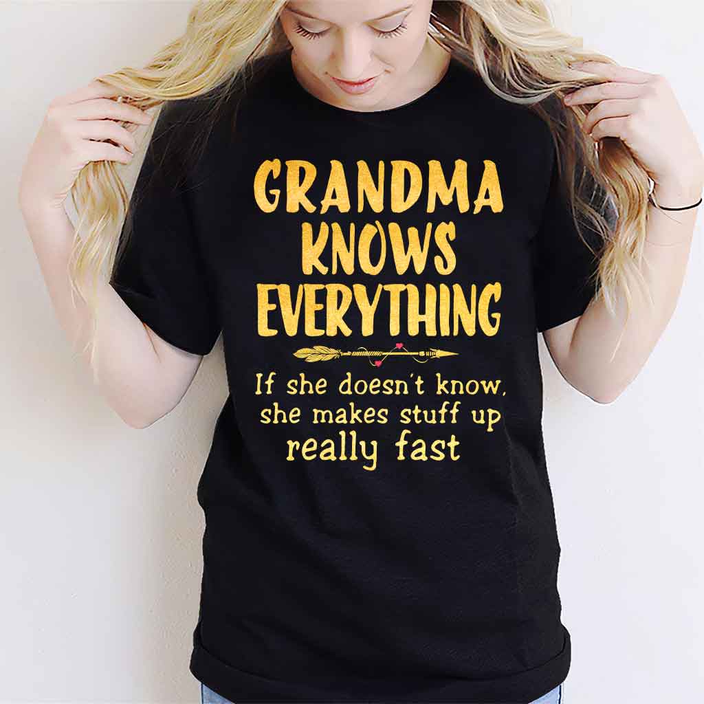 Grandma Knows Everything T-shirt And Hoodie 072021