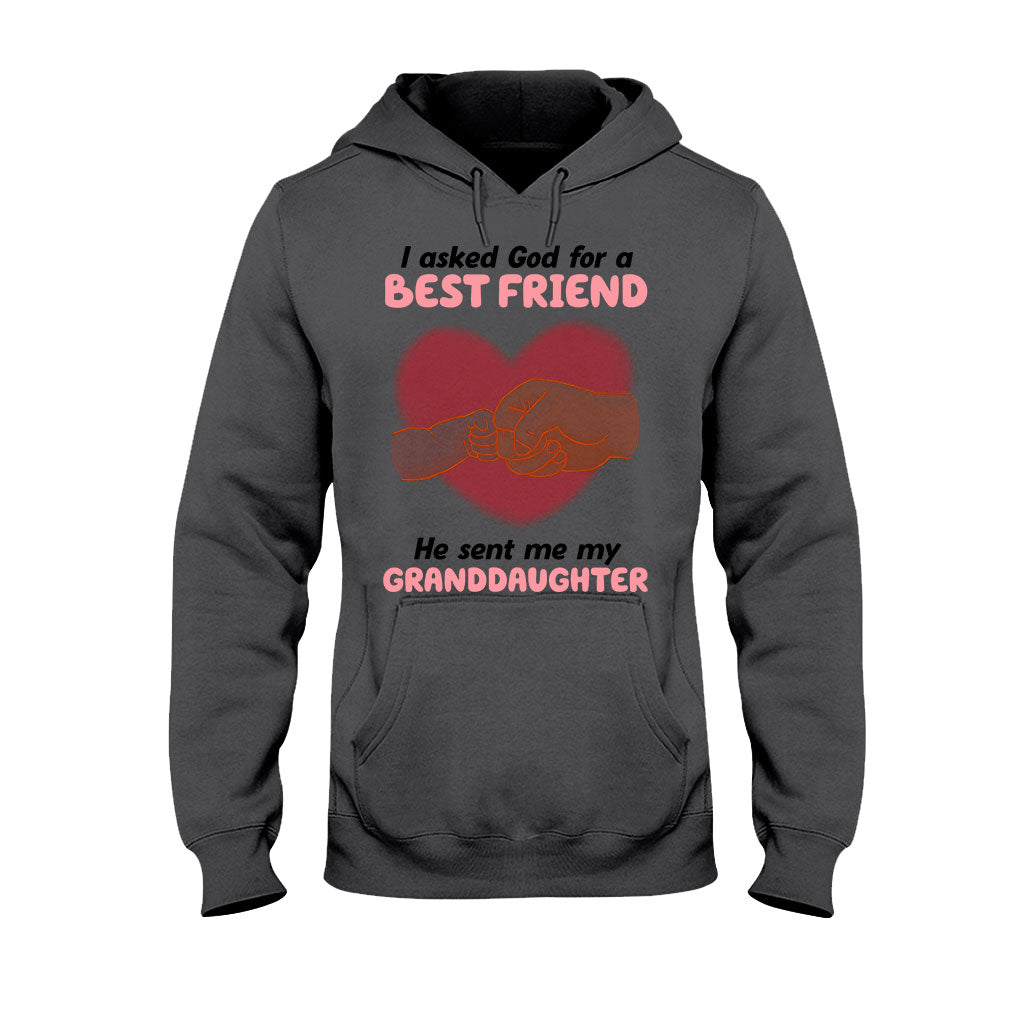 Hand In Hand Grandma And Grandkids - Personalized T-shirt and Hoodie