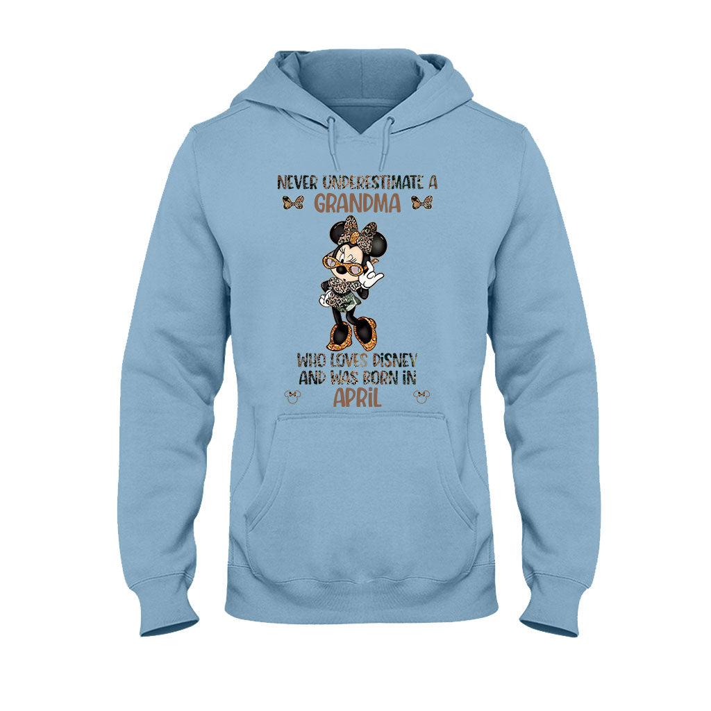 Never Underestimate A Grandma - Personalized Mother's Day Mouse T-shirt and Hoodie