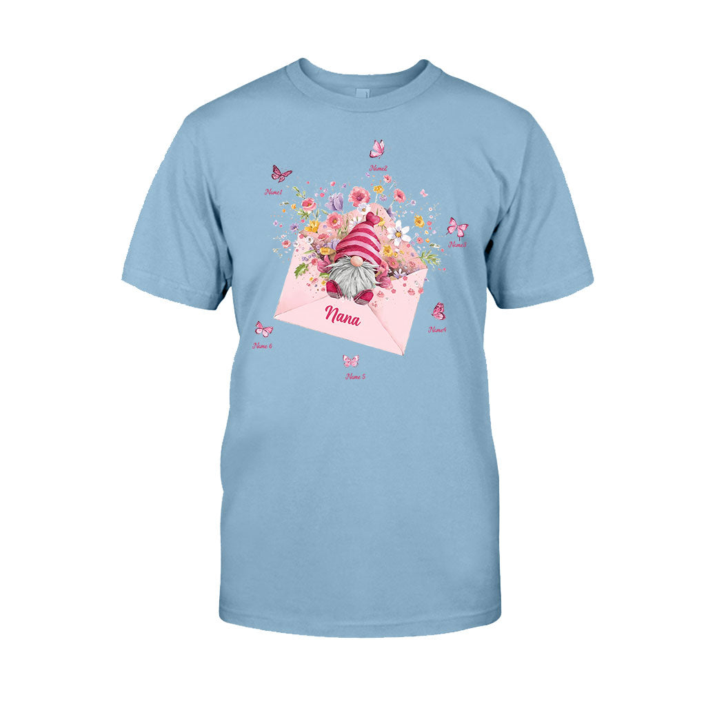 I Love Being A Nana - Personalized Grandma T-shirt and Hoodie