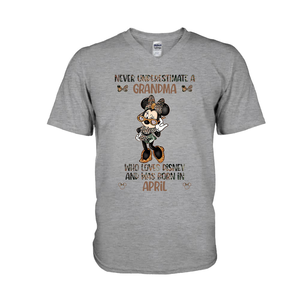 Never Underestimate A Grandma - Personalized Mother's Day Mouse T-shirt and Hoodie