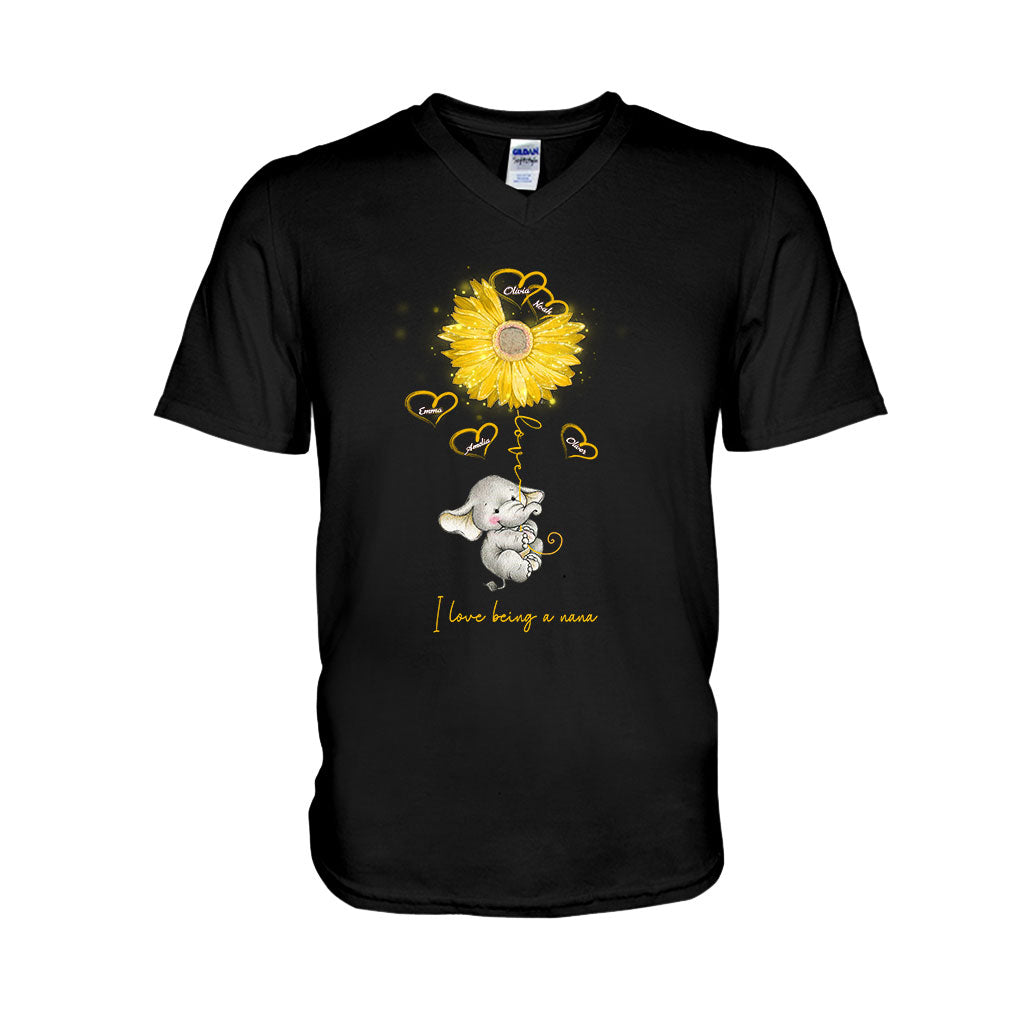 I Love Being A Nana - Personalized Mother's Day Grandma T-shirt and Hoodie