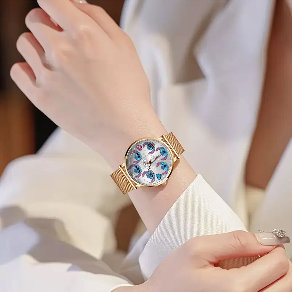 Magical World - Personalized Mouse Women Hand Watch