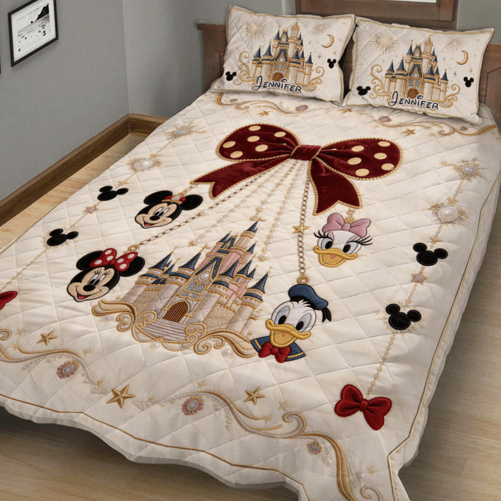 Believe In Magic - Personalized Mouse Quilt Set