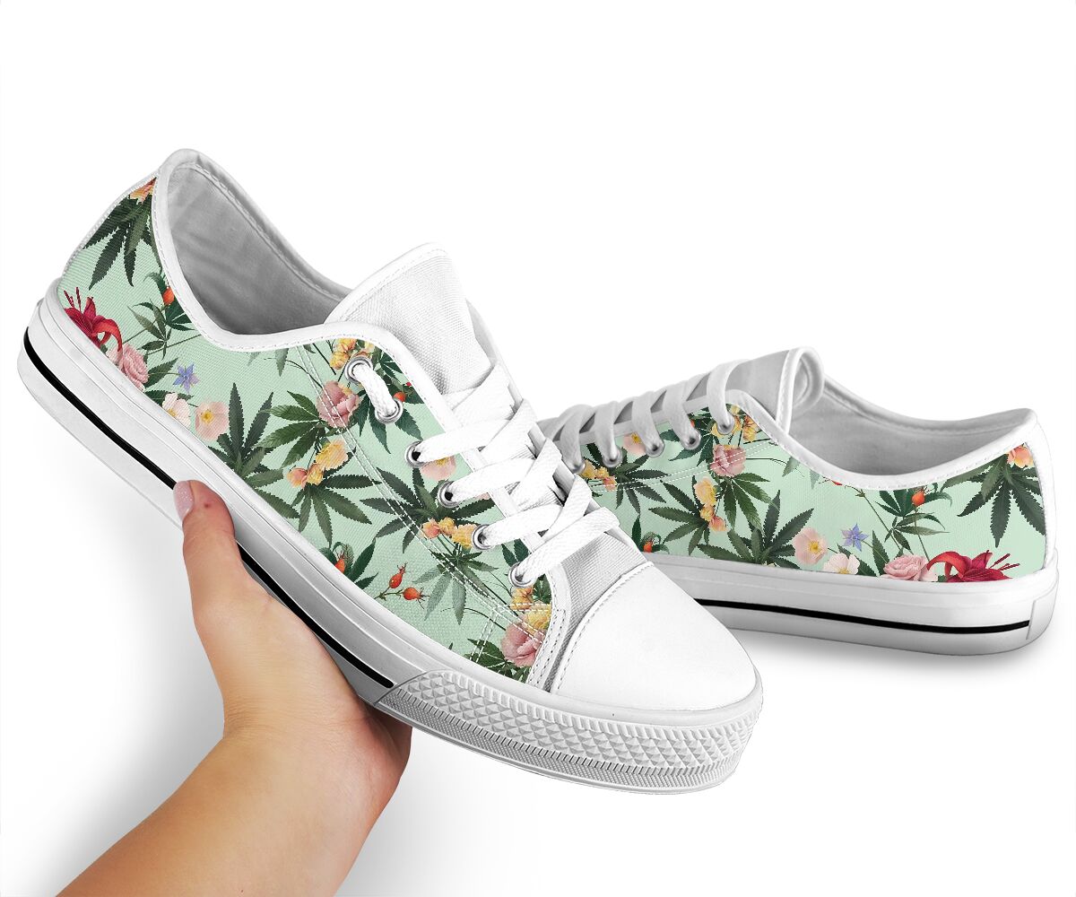 Floral Pattern - Weed Low Top Shoes 0822