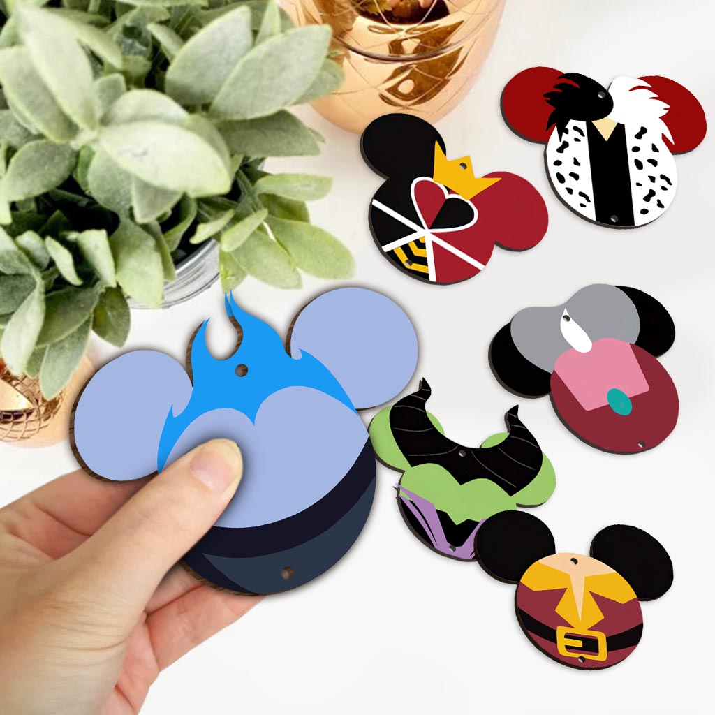 Mouse Ears Villain - Personalized 6 Pieces Garland
