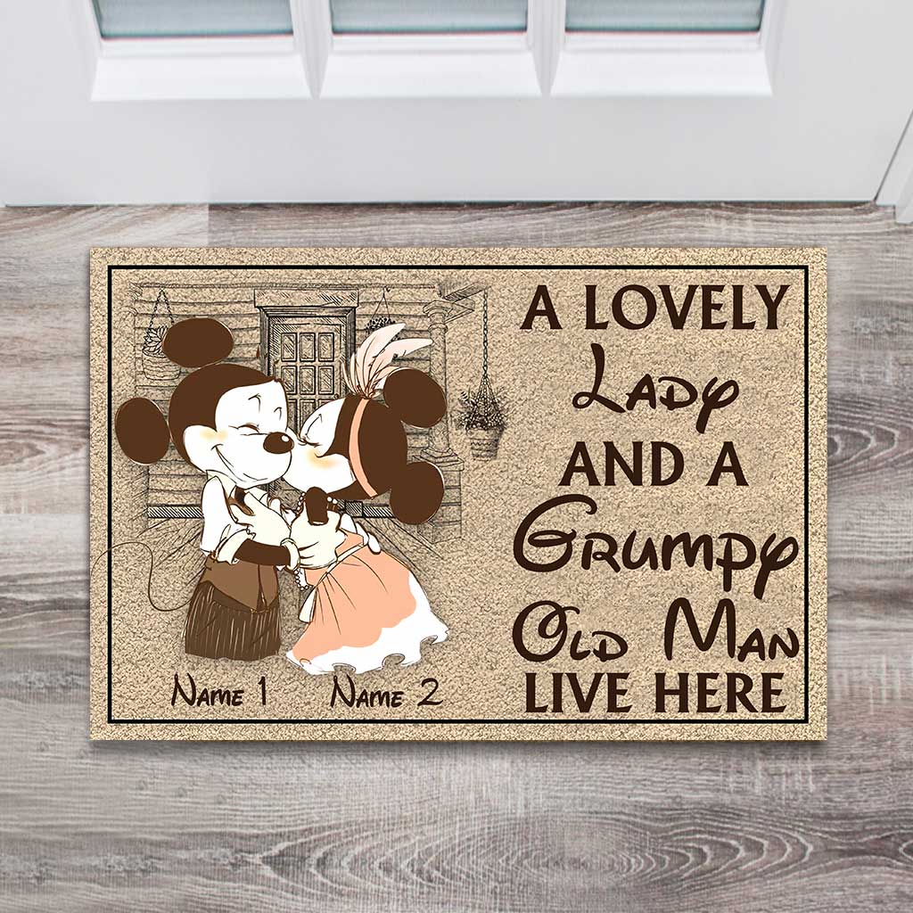 A Lovely Lady And A Grumpy Old Man - Personalized Couple Mouse Doormat