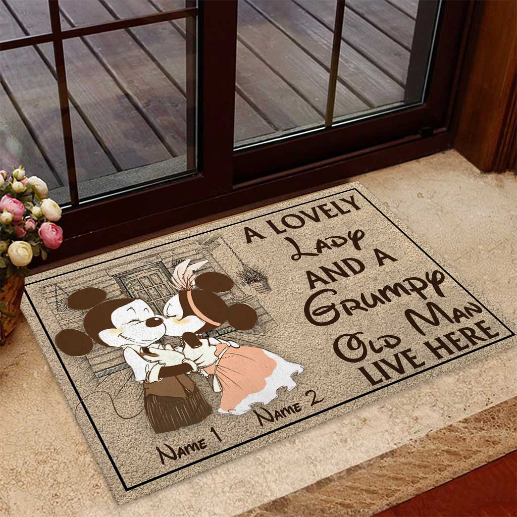 A Lovely Lady And A Grumpy Old Man - Personalized Couple Mouse Doormat