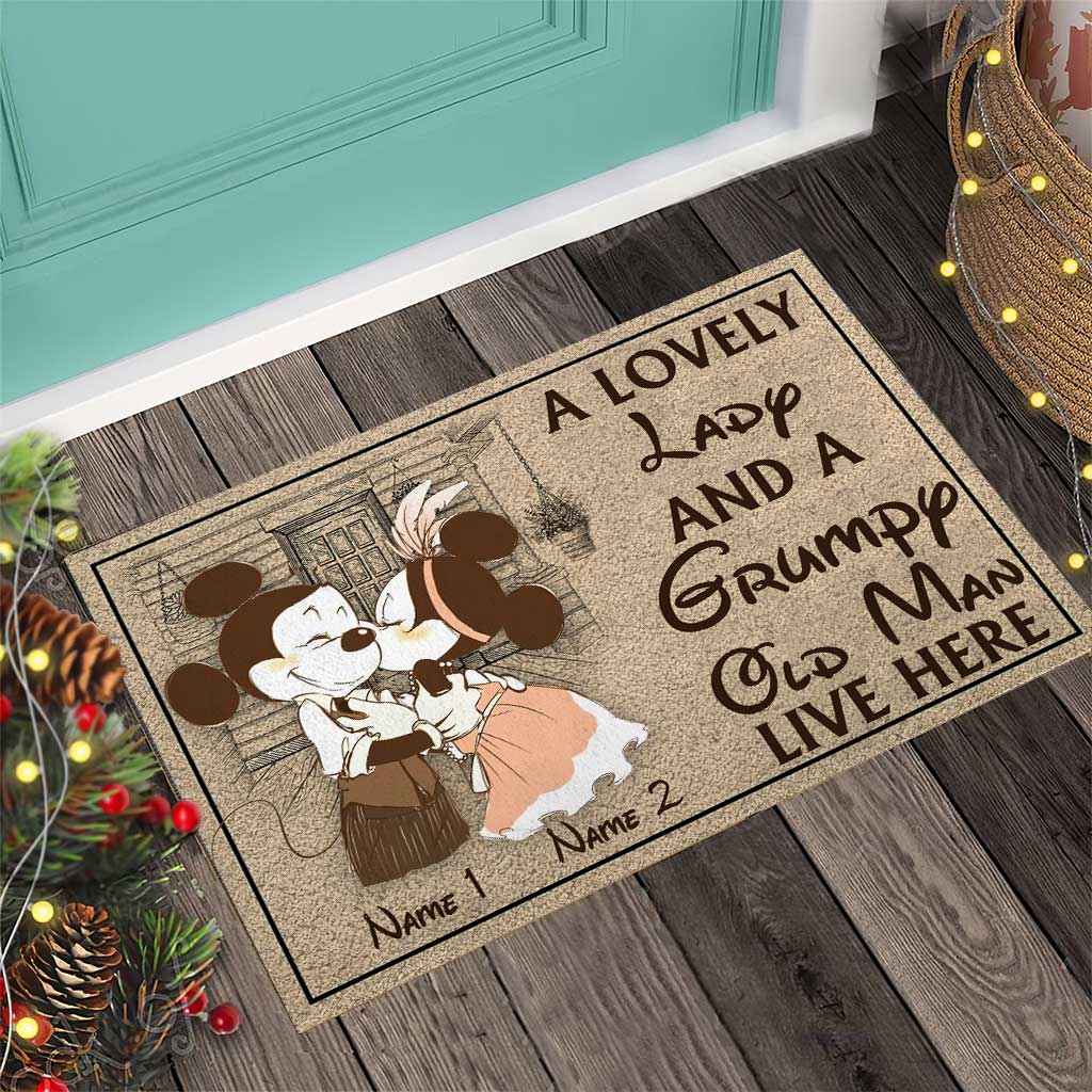 A Lovely Lady And A Grumpy Old Man - Personalized Couple Mouse Doormat
