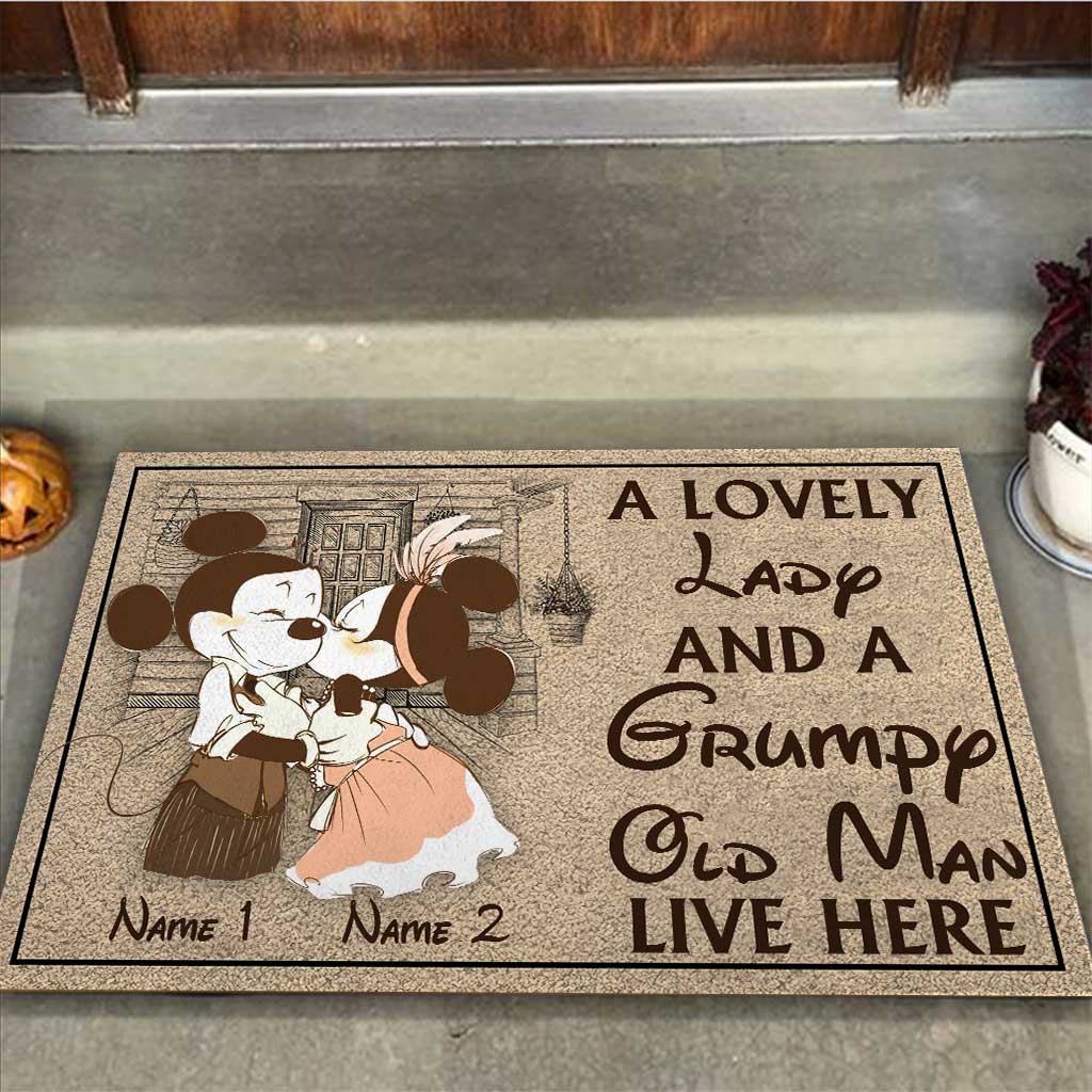 A Lovely Lady And A Grumpy Old Man - Personalized Couple Mouse Doormat