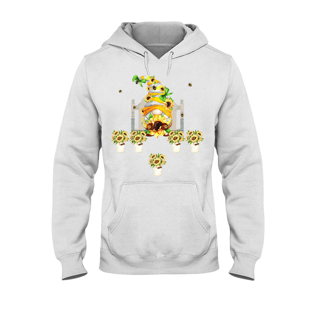 I Love Being Nana - Personalized Mother's Day Grandma T-shirt and Hoodie