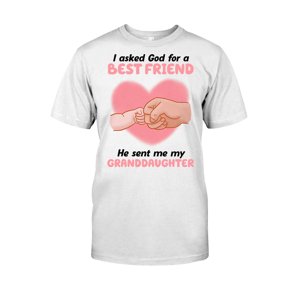 Hand In Hand Grandma And Grandkids - Personalized T-shirt and Hoodie