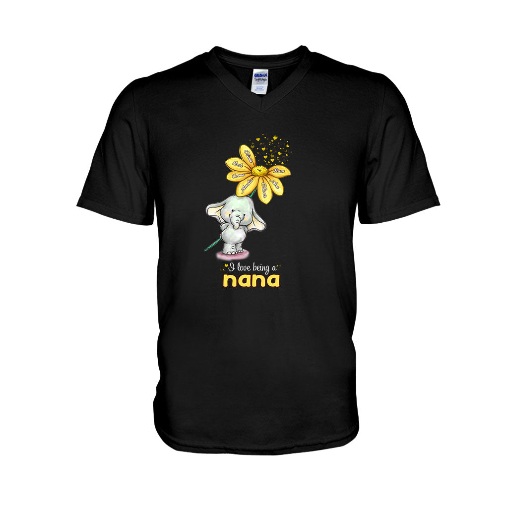 I Love Being A Nana - Personalized Mother's Day Grandma T-shirt and Hoodie